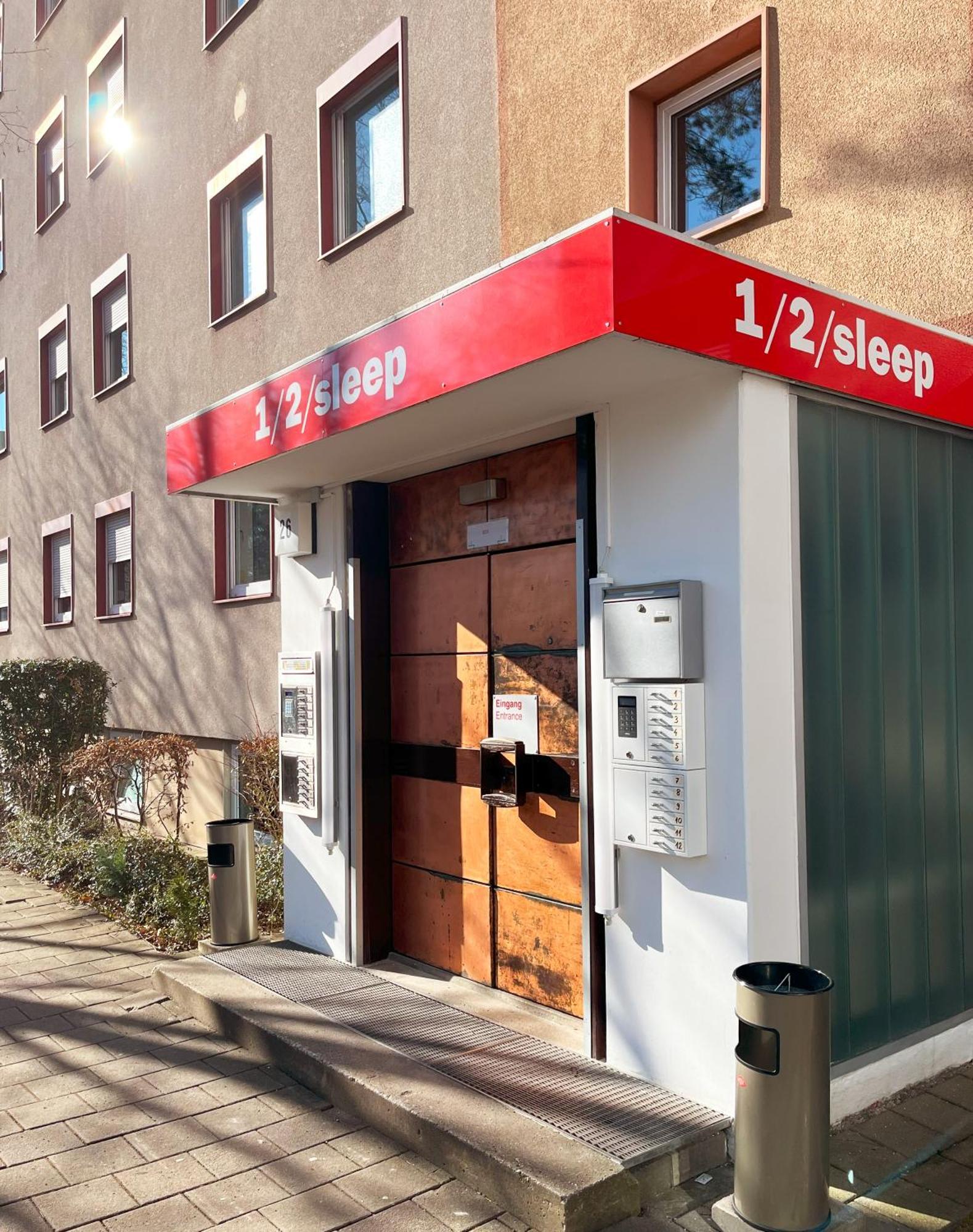 1, 2, Sleep Hostel Nuernberg Messe Екстериор снимка