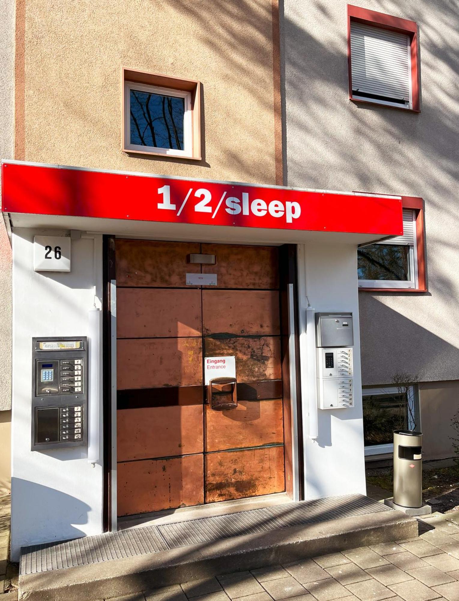 1, 2, Sleep Hostel Nuernberg Messe Екстериор снимка
