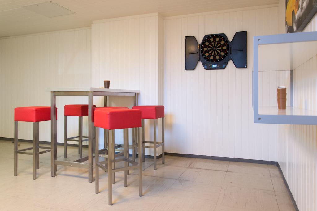 1, 2, Sleep Hostel Nuernberg Messe Екстериор снимка