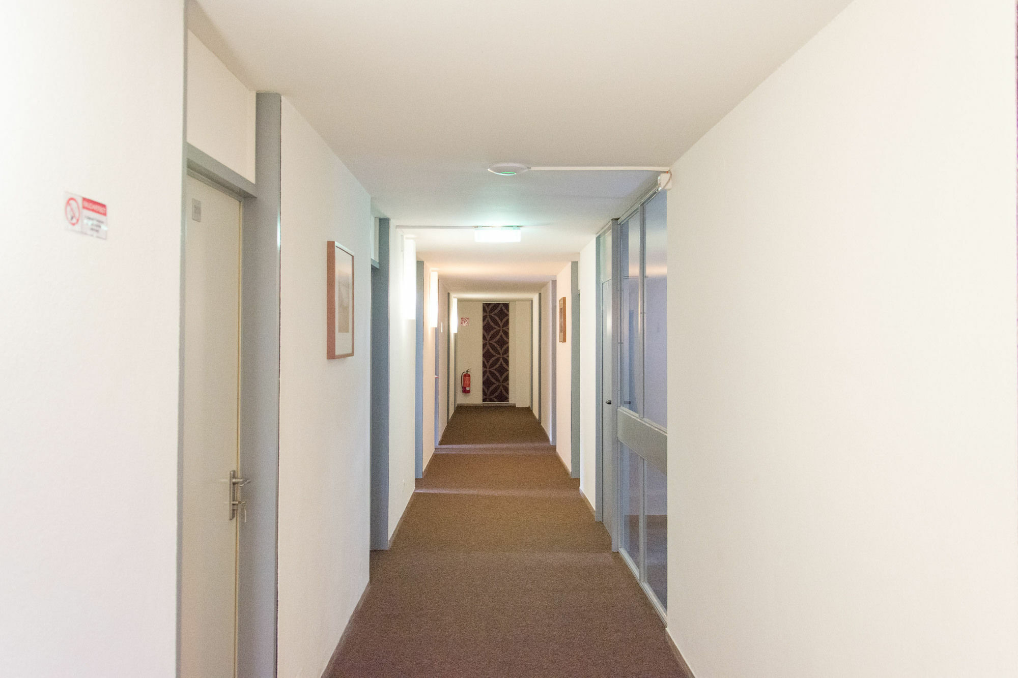 1, 2, Sleep Hostel Nuernberg Messe Екстериор снимка