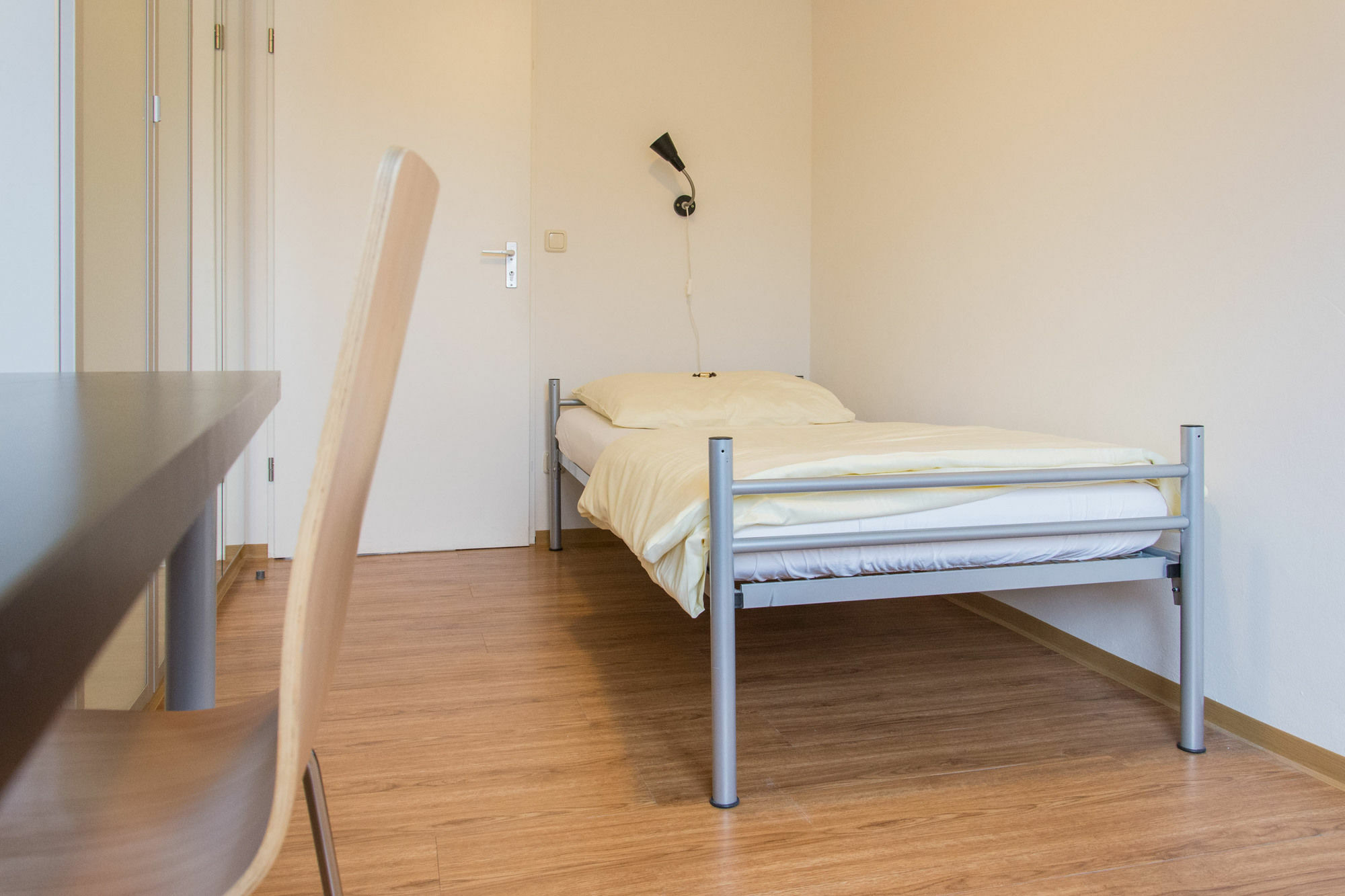 1, 2, Sleep Hostel Nuernberg Messe Екстериор снимка