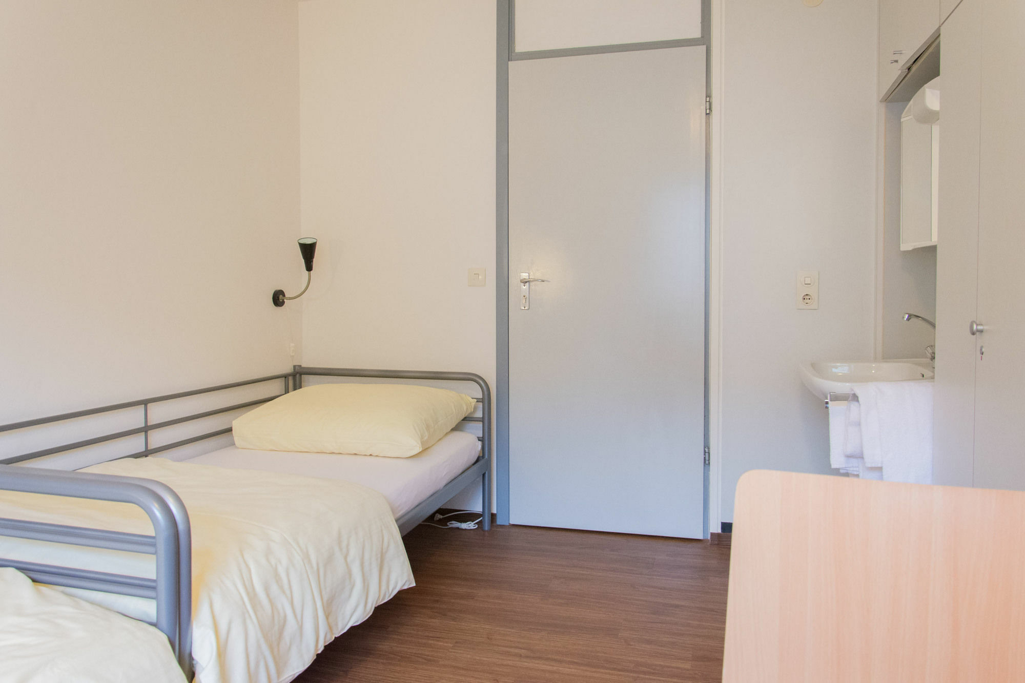 1, 2, Sleep Hostel Nuernberg Messe Екстериор снимка